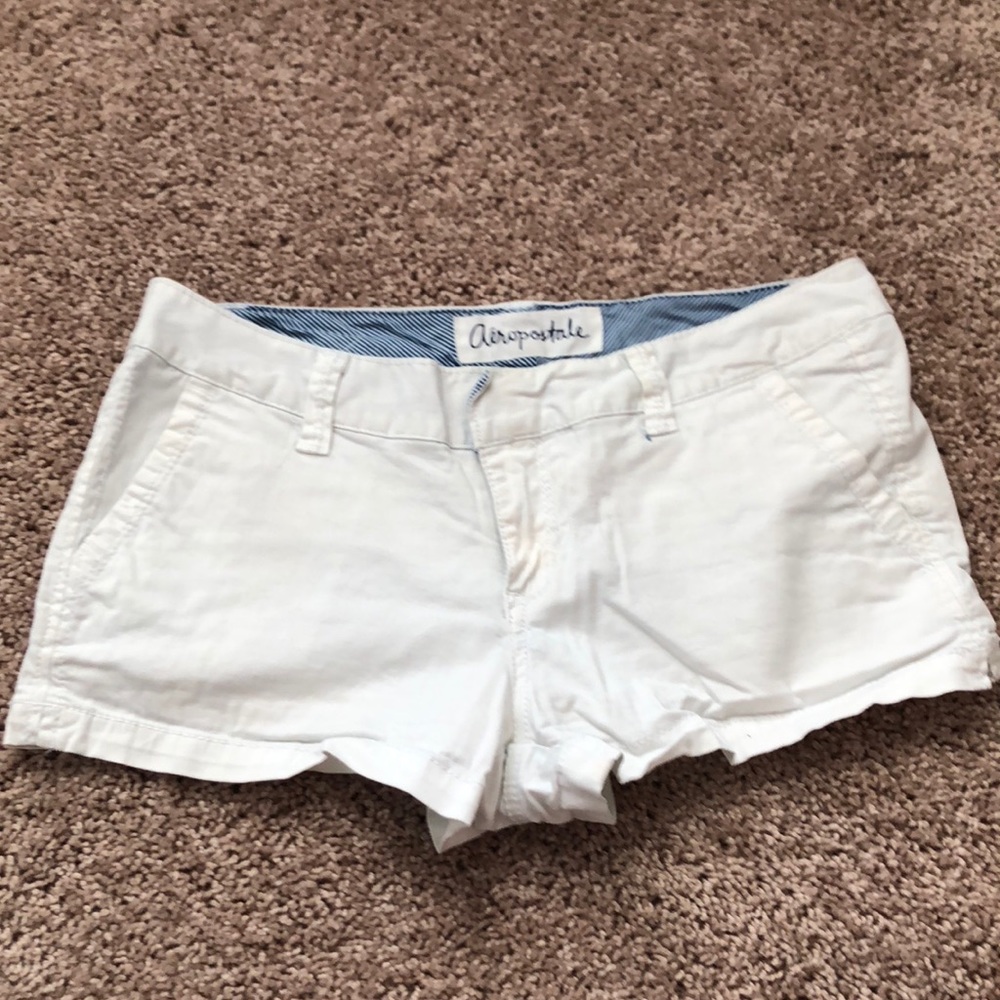 Aeropostale khaki shorts size 3/4